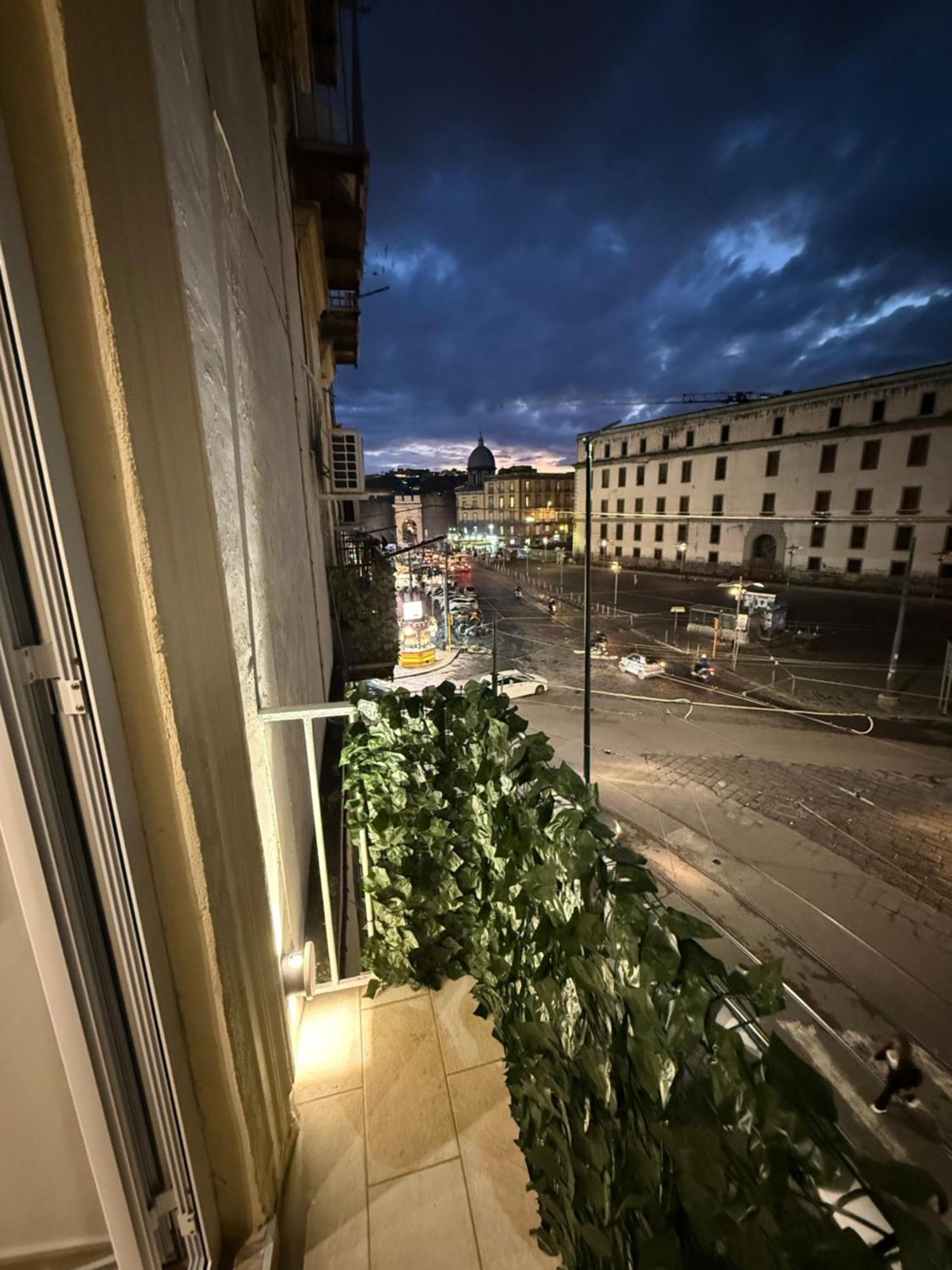 Отель Il Regno Di Napoli Экстерьер фото