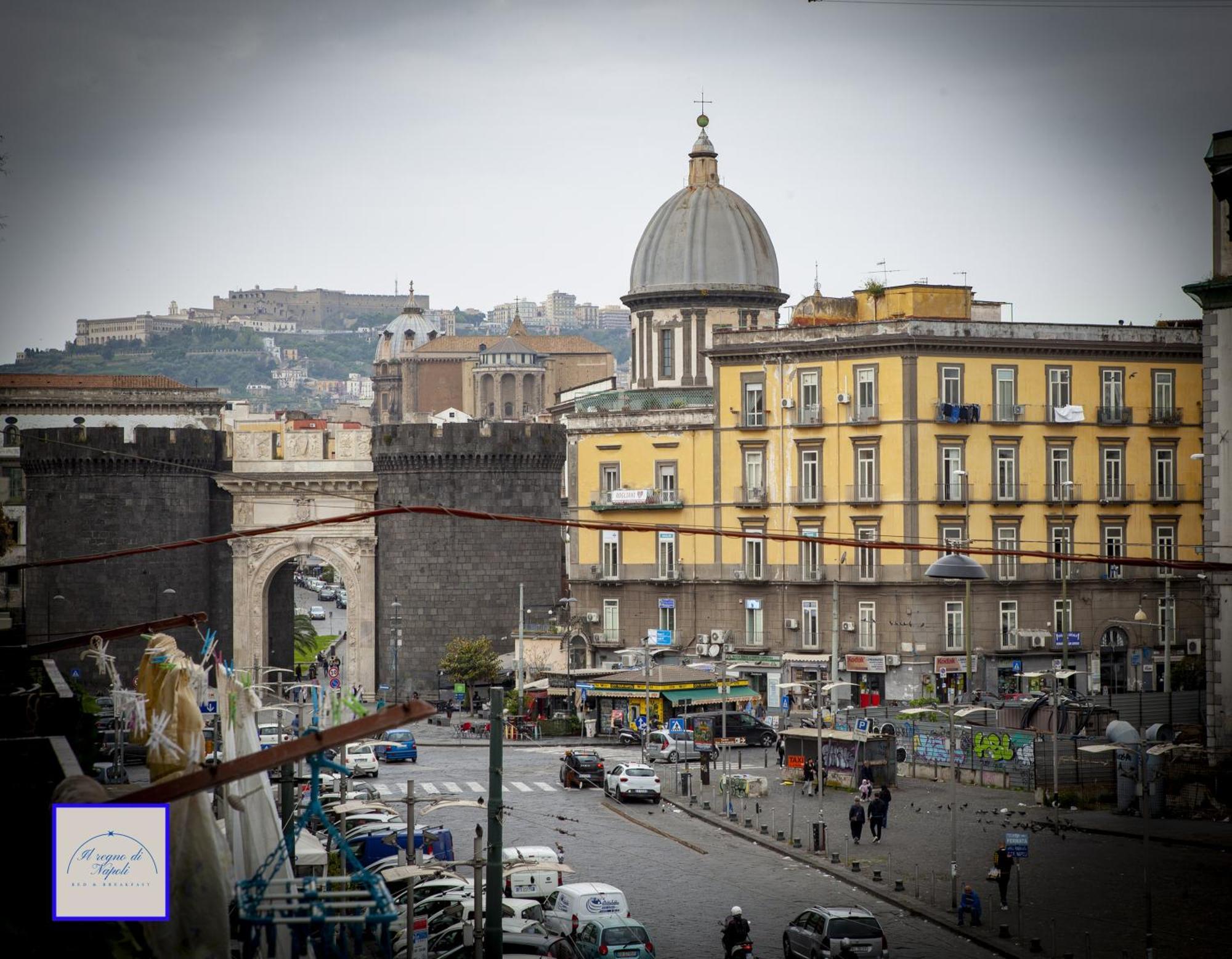 Отель Il Regno Di Napoli Экстерьер фото
